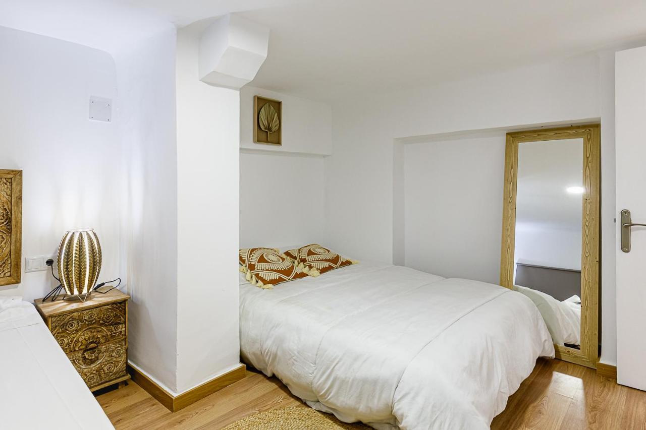 Exotic Little Palace City Center Alicante Bagian luar foto