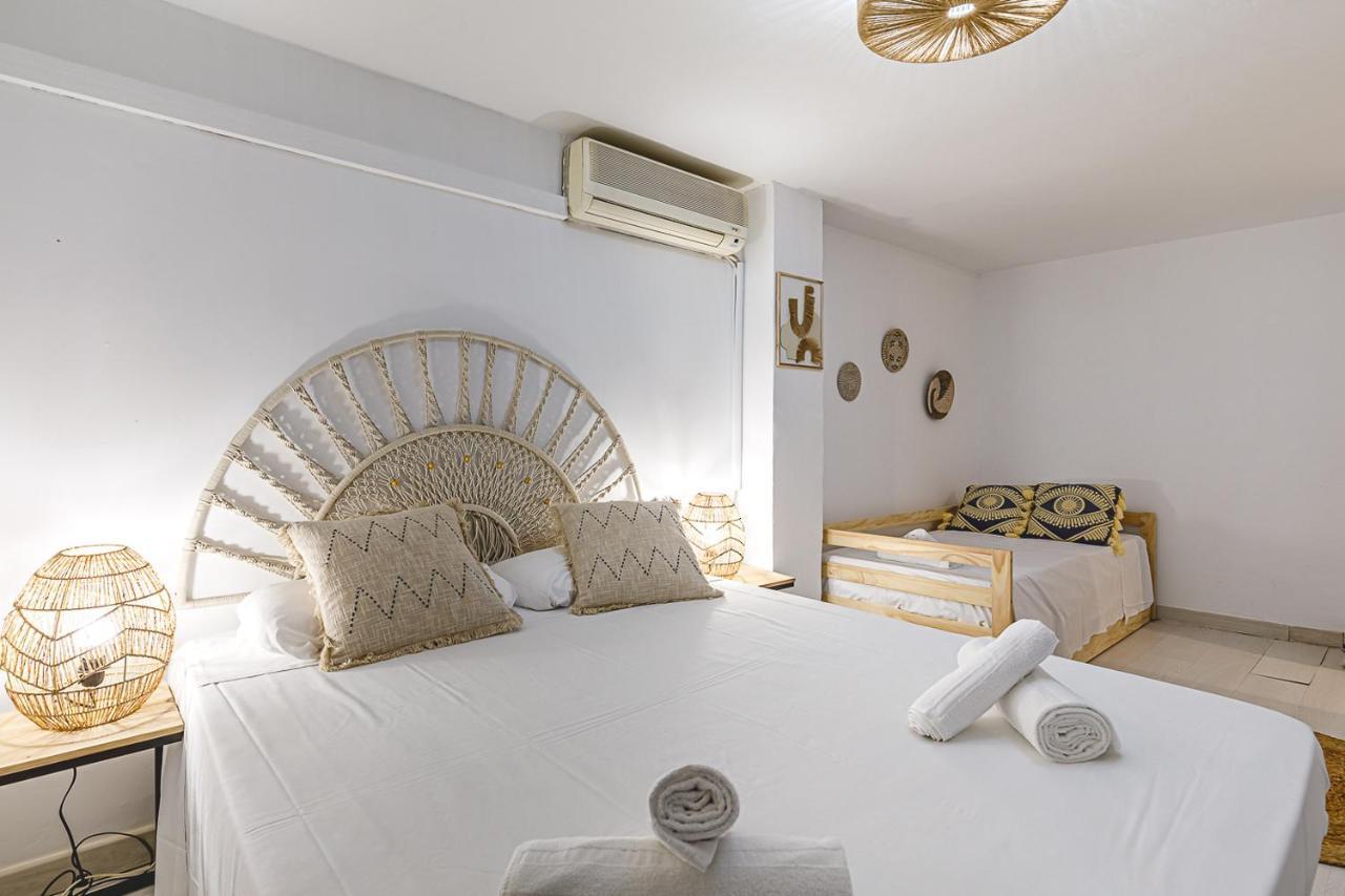 Exotic Little Palace City Center Alicante Bagian luar foto